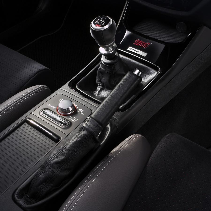  Subaru Impreza WRX STi S206 2012 года  (фото 17 из 39)